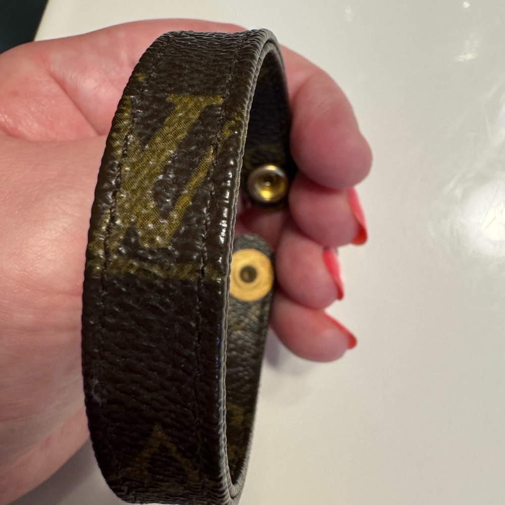 LV bracelet
